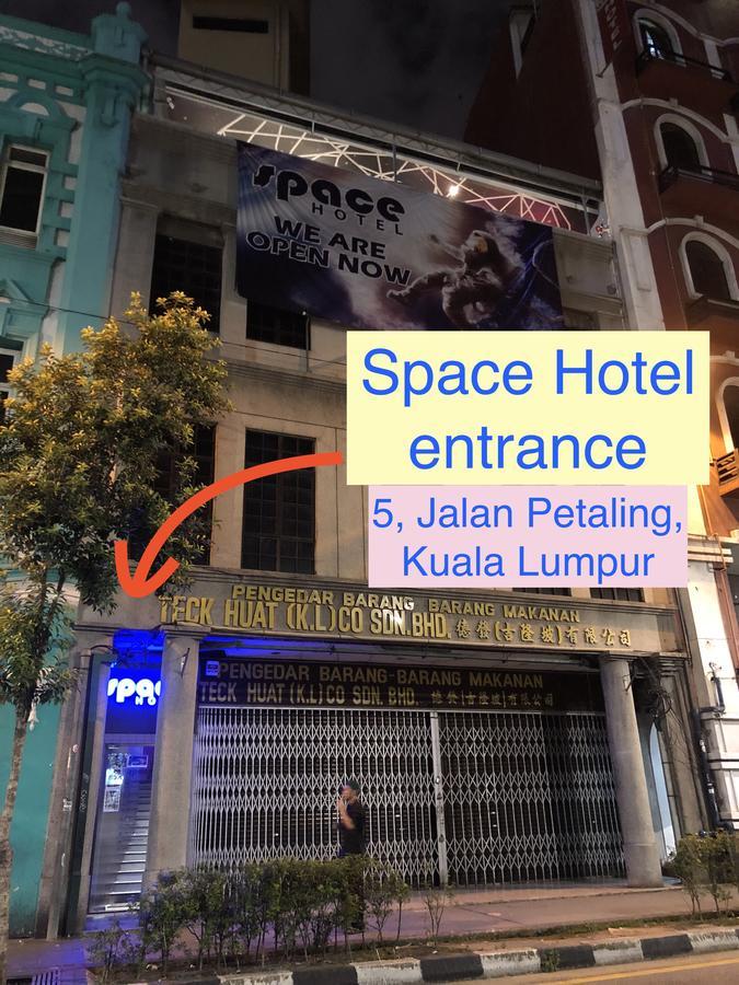 Space Hotel @ Chinatown Kuala Lumpur Esterno foto